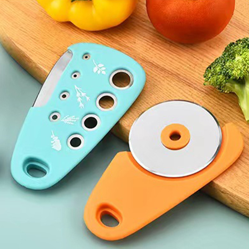 #Gadget set with peeler fruit